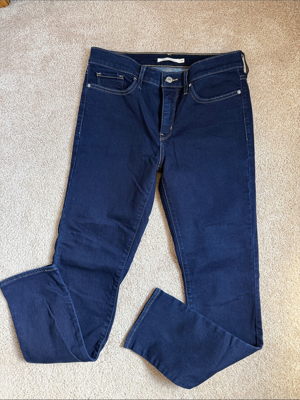 Levi’s Ladies 312 Shaping Slim Deep Indigo Dark Wash Jeans.  Size W29 L32